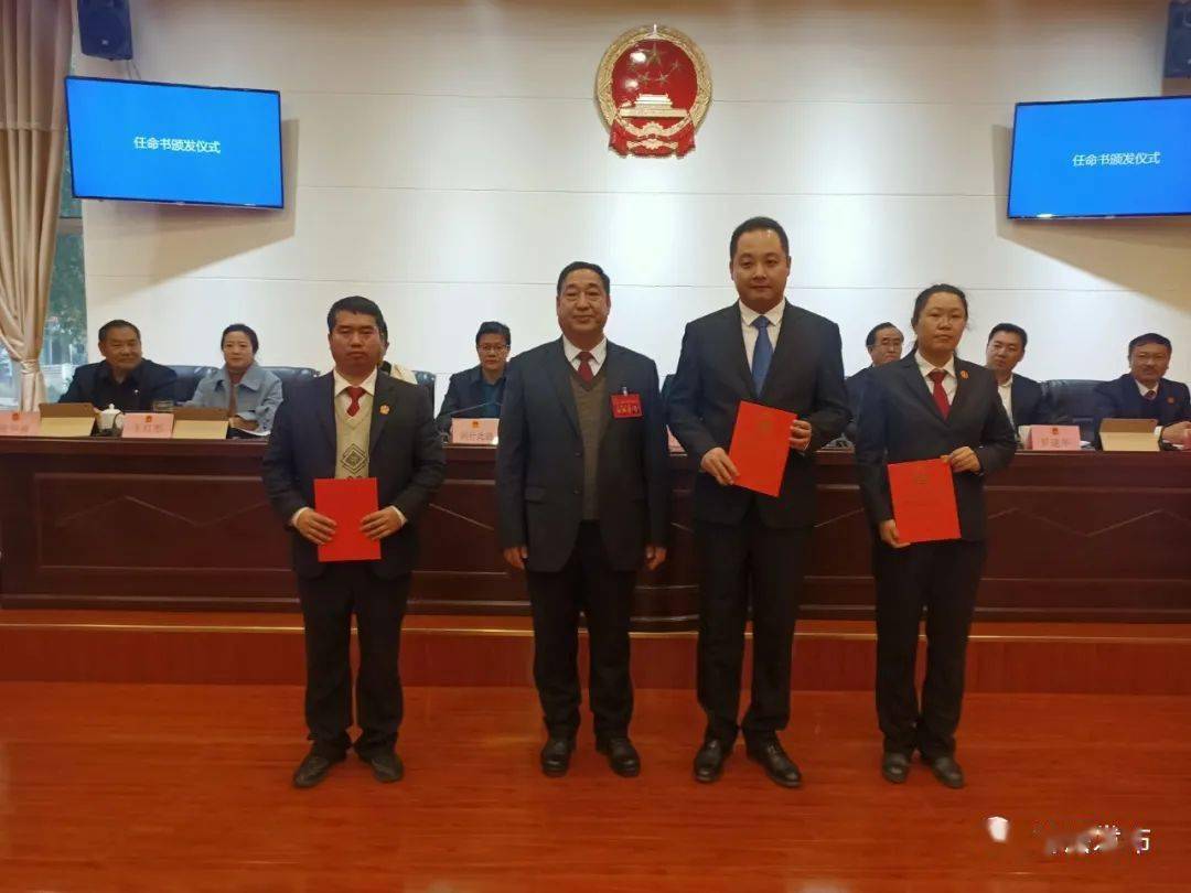 何建梅任越西县副县长,代理县长,沙勇为甘洛县人民政府副县长,代理