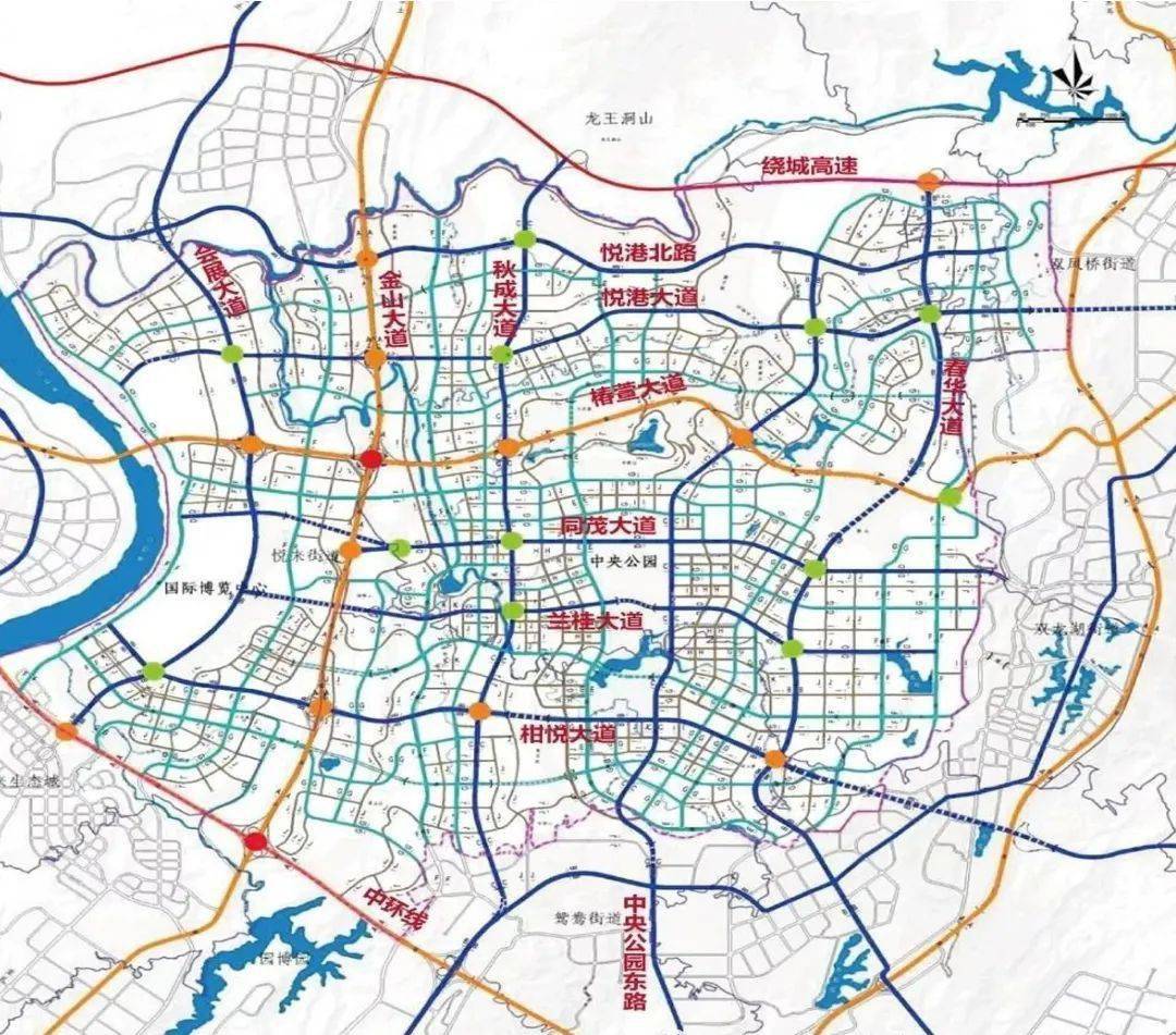 网和"四纵三横"轻轨线路网,且临近悦港大道,快速连接中央公园核心区