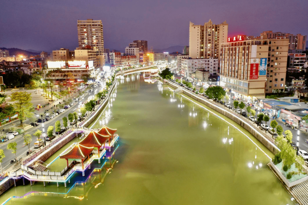 陆丰市东海镇夜景.
