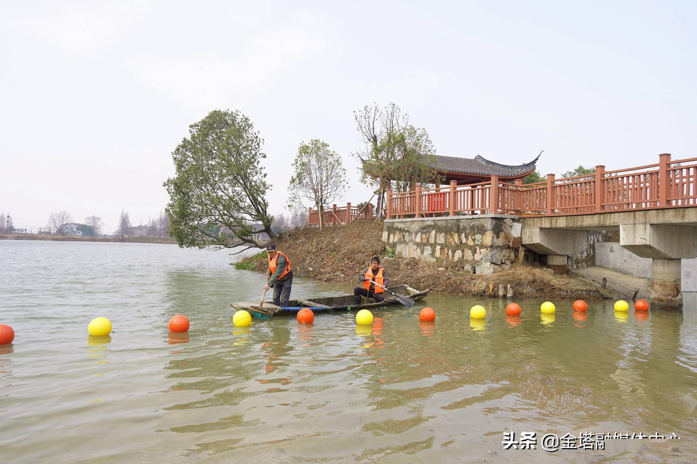 浙江湖州千金镇开展"迎新春 齐护水"志愿行动_南浔区