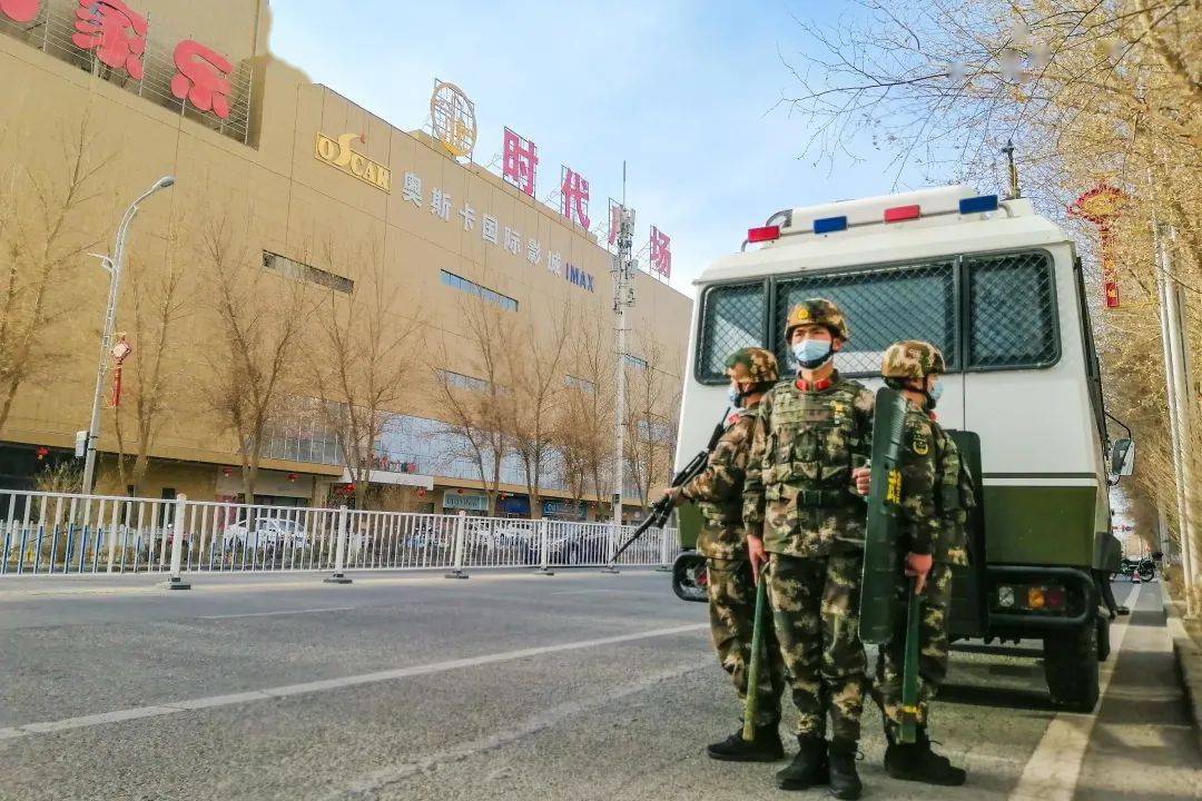 武警新疆总队哈密支队官兵常年驻守在新疆最东边.
