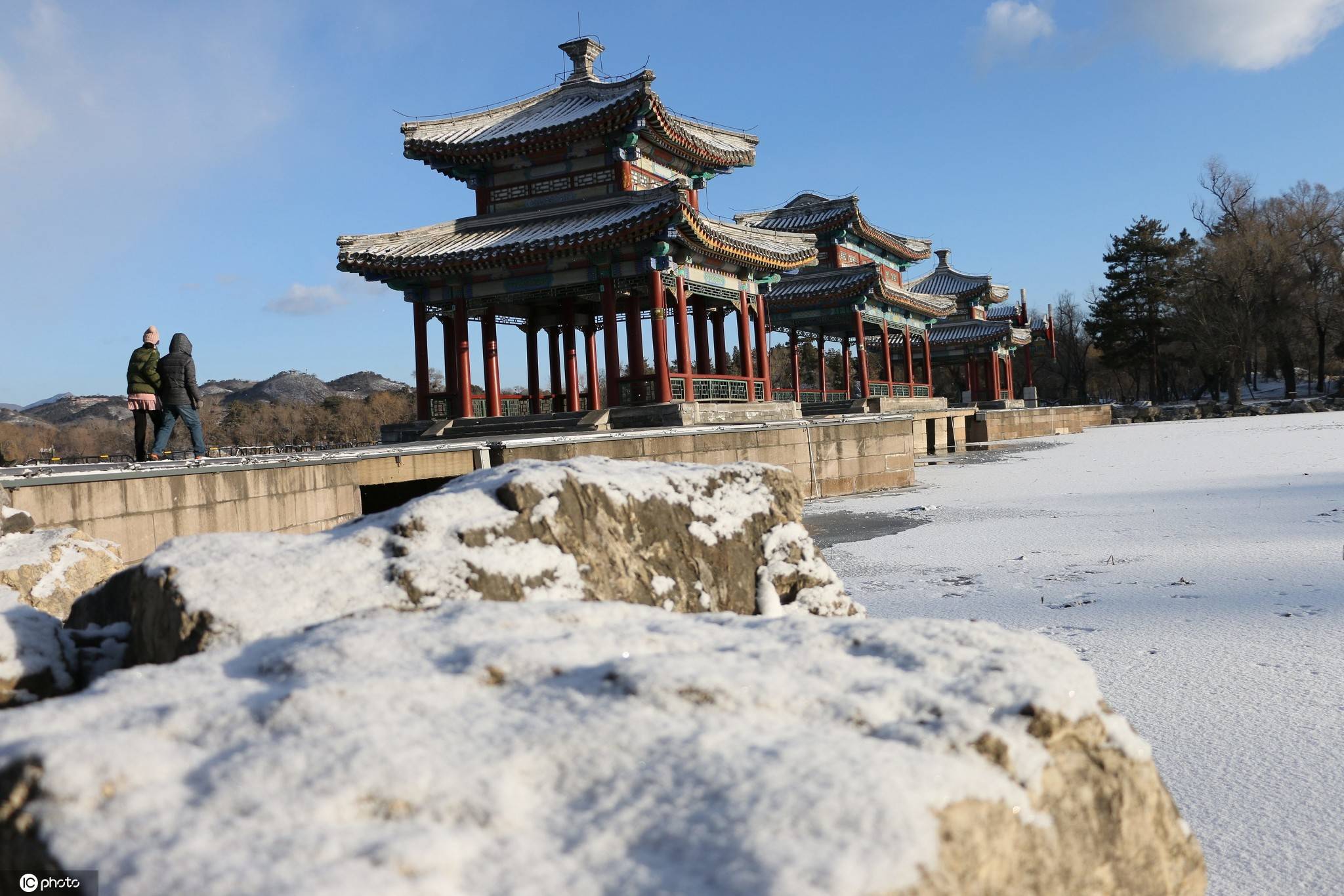 河北承德避暑山庄雪后美如画