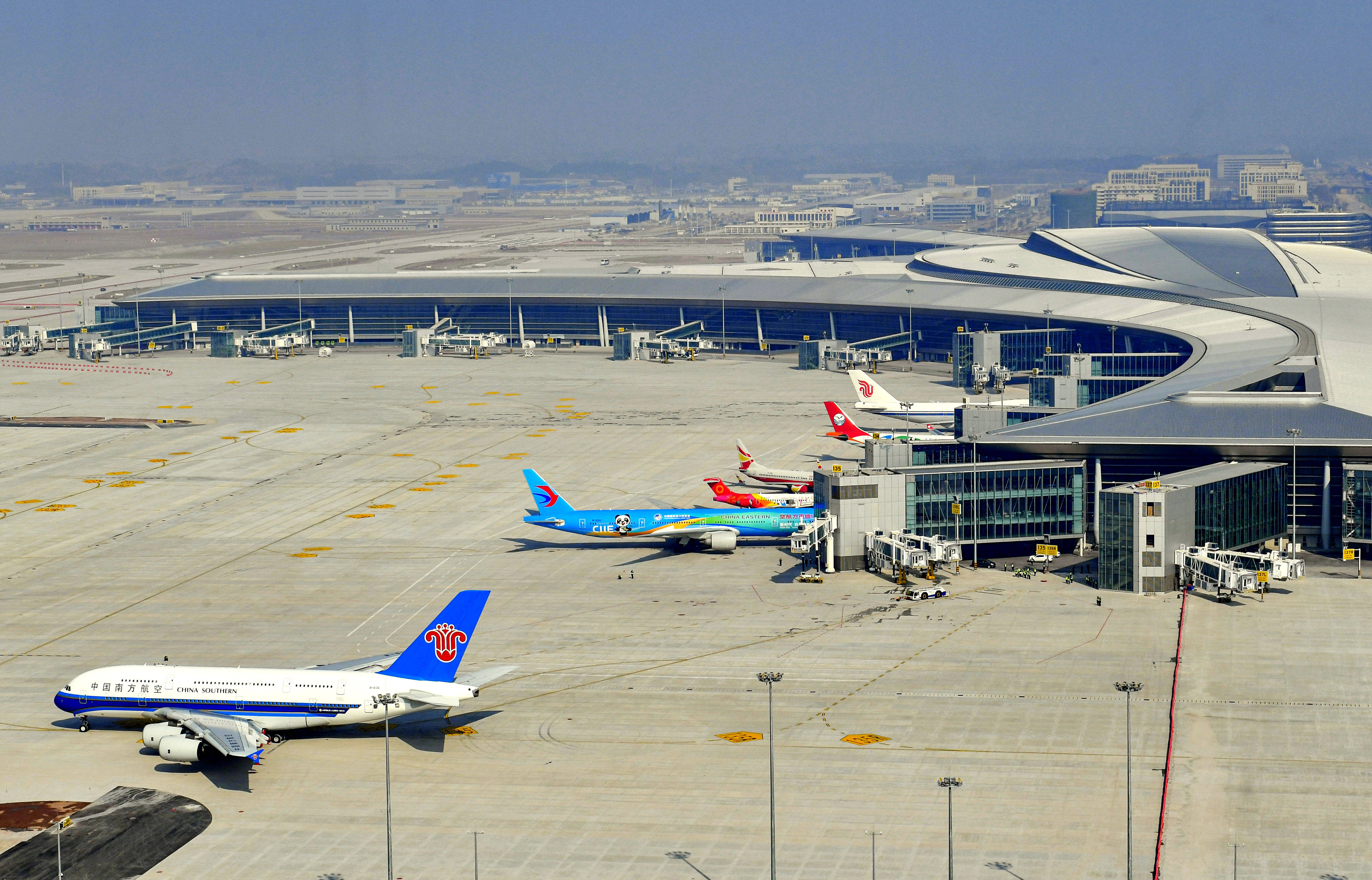 成都天府国际机场是我国"十三五"期间规划建设的最大民用运输机场