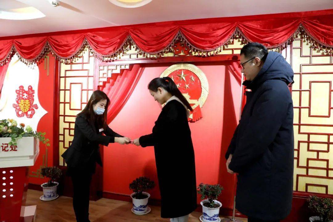 日均200多对!春节后,邳州新人"扎堆"领证