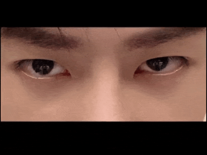 精神抖擞的王一博抖音发布小视频 麻麻要把这只可爱猪猪一口吃掉