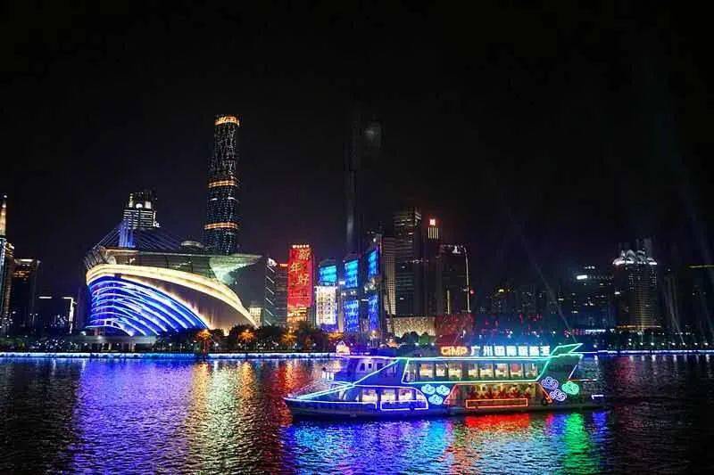 8元抢【珠江夜游】船上用餐套票!看广州夜景,享受美食!