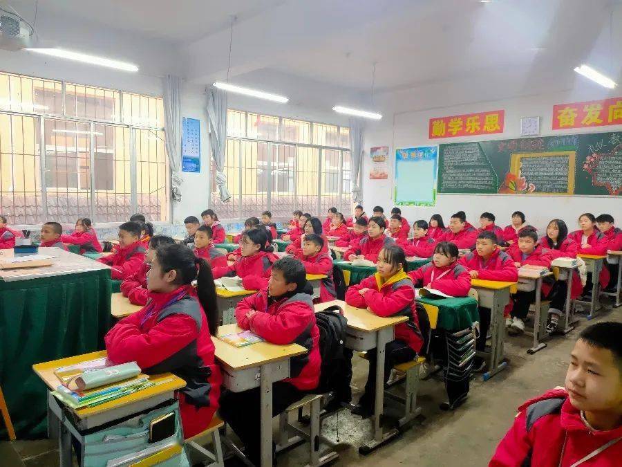 【开学第一课】速来围观,黄平县各中小学掀起一股"党史"学习热潮!