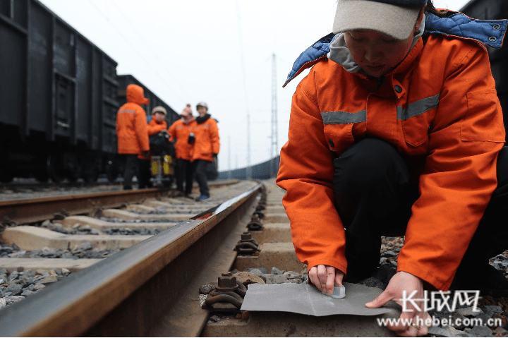 由女工组成的太原铁路局集团有限公司秦皇岛西工务段柳村女子探伤工区