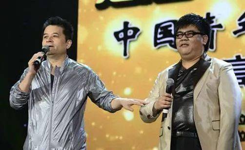 《星光大道》的总冠军,盲人歌手杨光现状,许多人竟好奇他的妻子