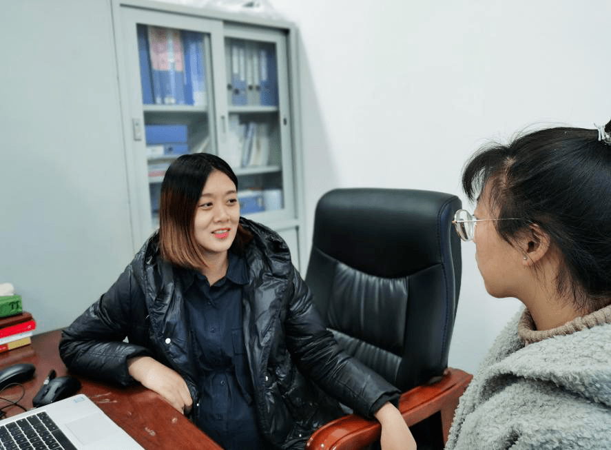 学工独家 | 致敬青理一线女辅导员_工作
