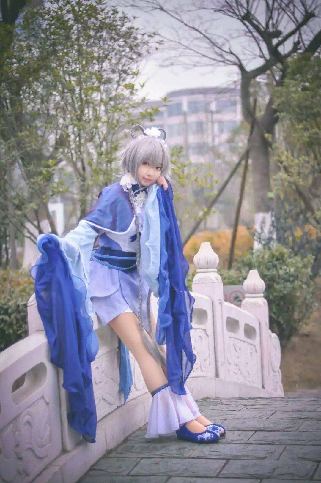 洛天依冬至芍药cosplay