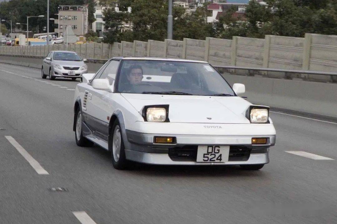 陈浩南的飞车岁月丰田mr2aw11