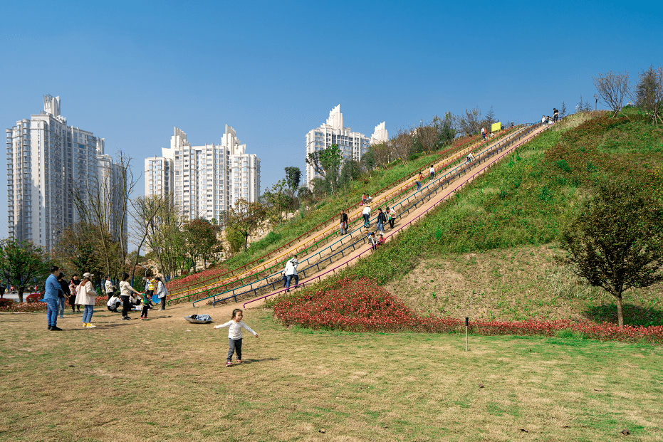 绿境攀岩,滑草乐园…打卡两江新区山地运动公园