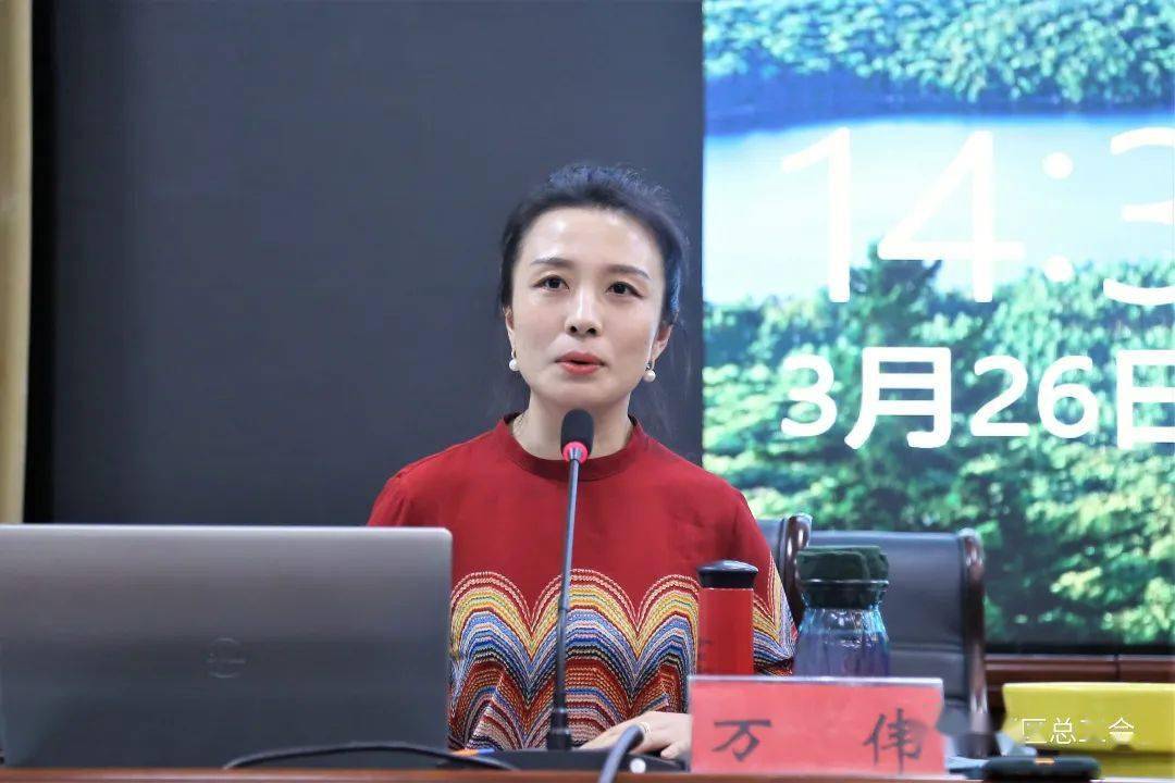 万伟老师做机关礼仪精彩授课,进一步提高机关干部职工的职业素养,规范