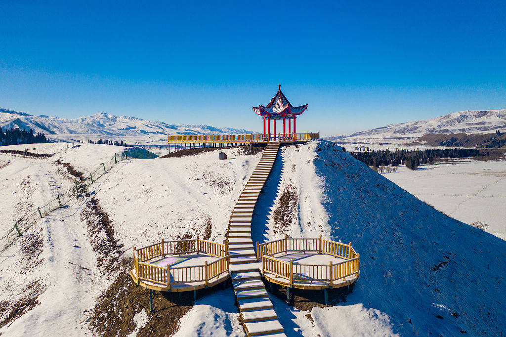 秋有温泉冬有雪 边陲明珠尼勒克