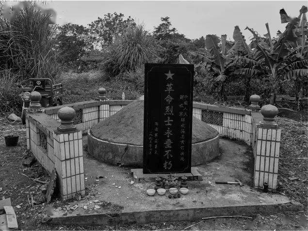 最初有黄继光,杨根思,邱少云等123位 志愿军烈士在此安息 从2014年