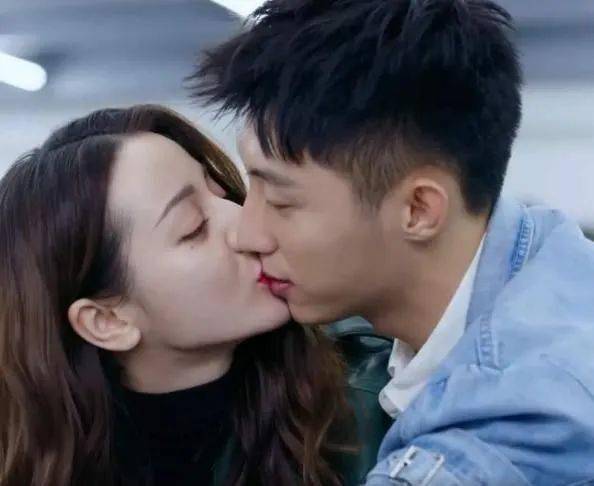 终于等到迪丽热巴和吴磊的吻戏!镜头给特写:感觉智商被碾压
