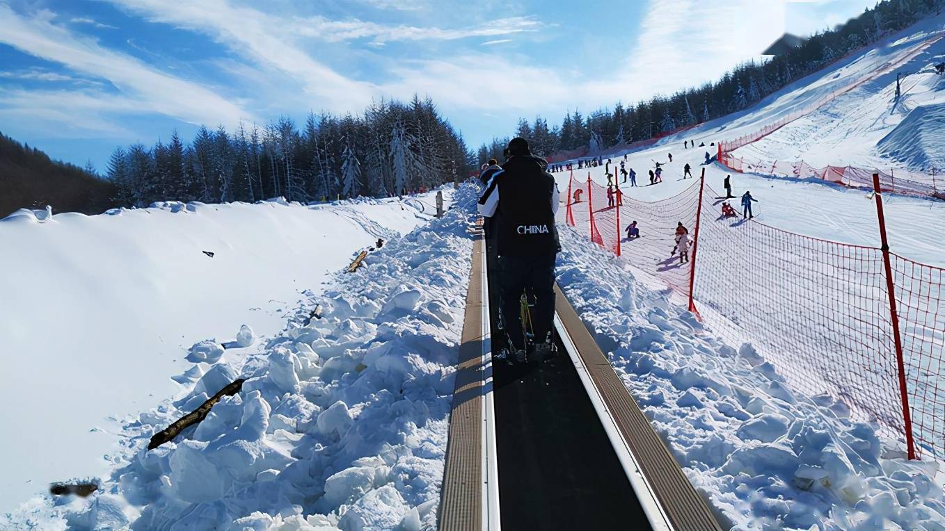 冰雪神农架滑雪之旅邂逅美丽的金丝猴