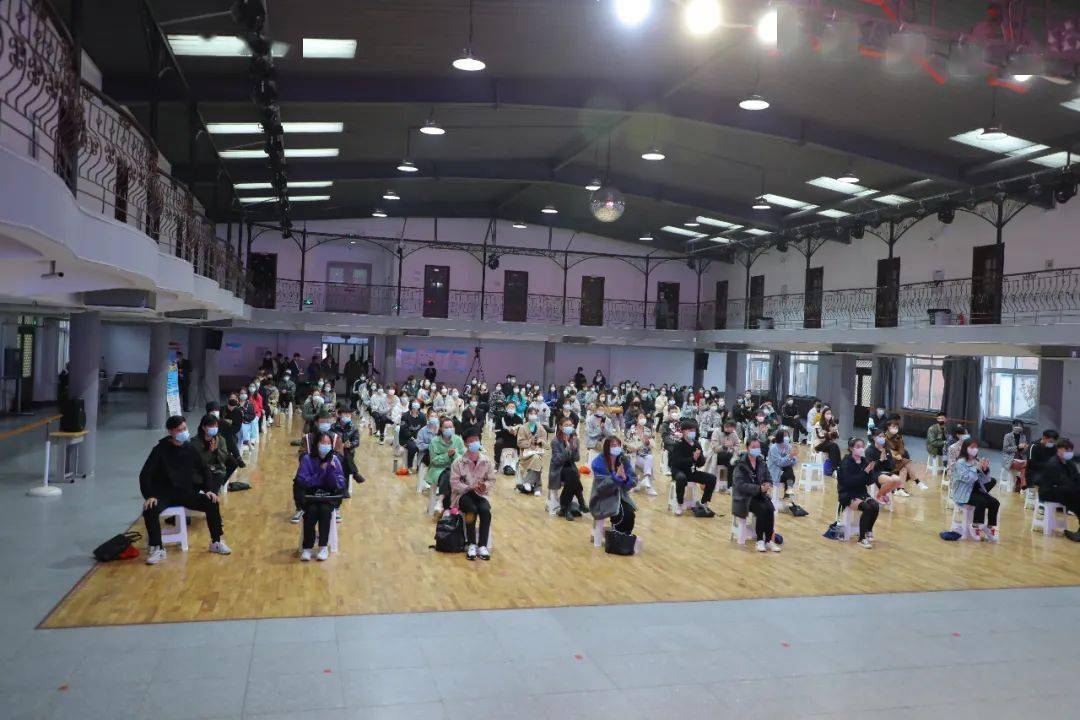 全国体育舞蹈教师培训班首站在大连正式开班!