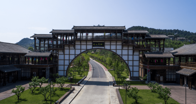 之旅外息烽温泉享有"国泉神汤","天乳珍泉","贵州温泉旅游第一品牌","