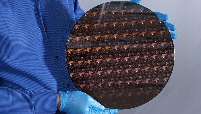 技术|IBM推出全球首个2纳米芯片制造技术，产业前景如何？