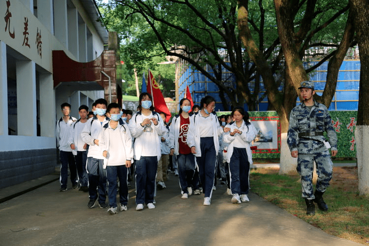 传承红色基因莲塘七中开展红色研学走进军营主题教育活动