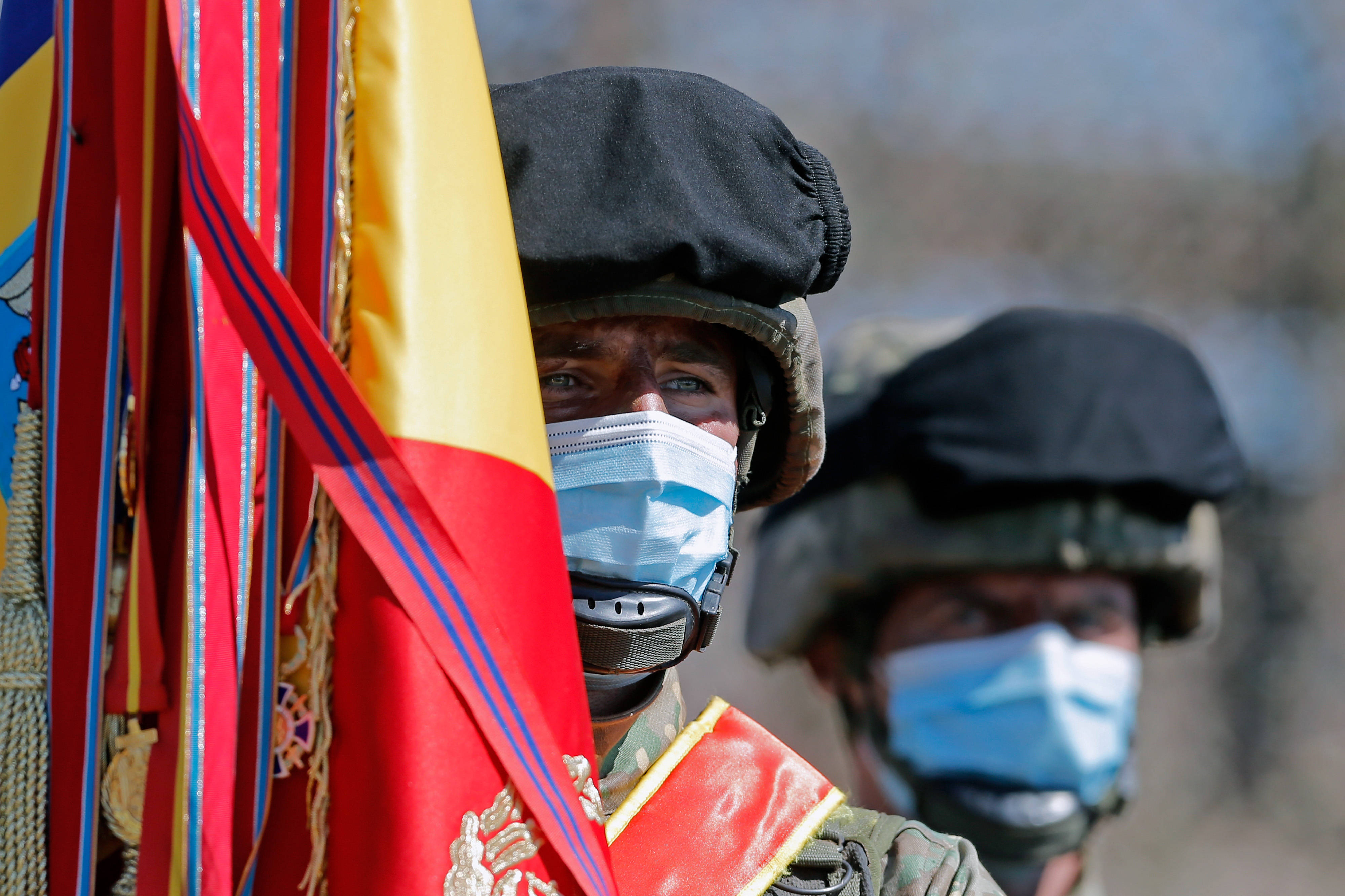 罗马尼亚和波兰举行联合军事演习