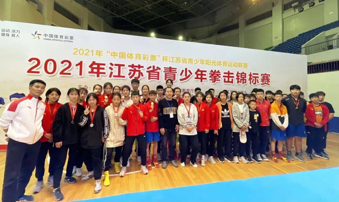 61kg:王凯淮阴区甲组女子48kg:杨芙蓉,80kg祖颖丙组女子64kg:顾彤彤