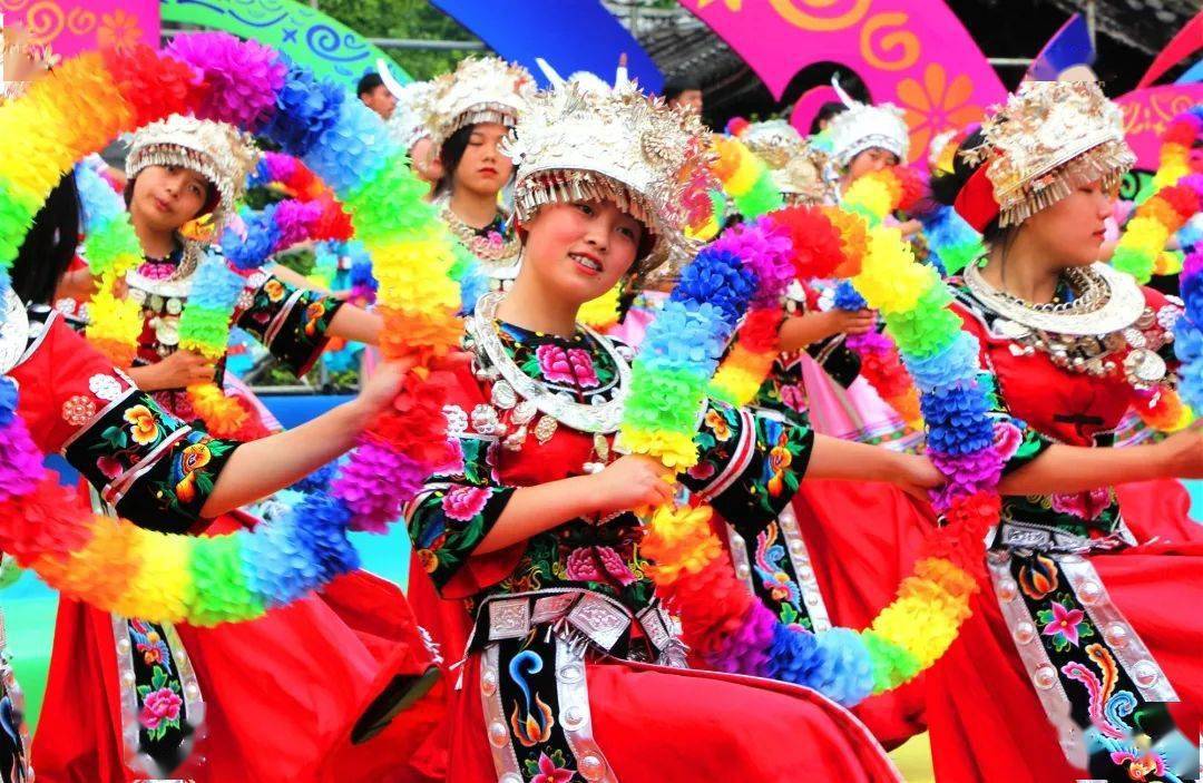 2021·第十届中国乌江苗族踩花山节在彭水开幕