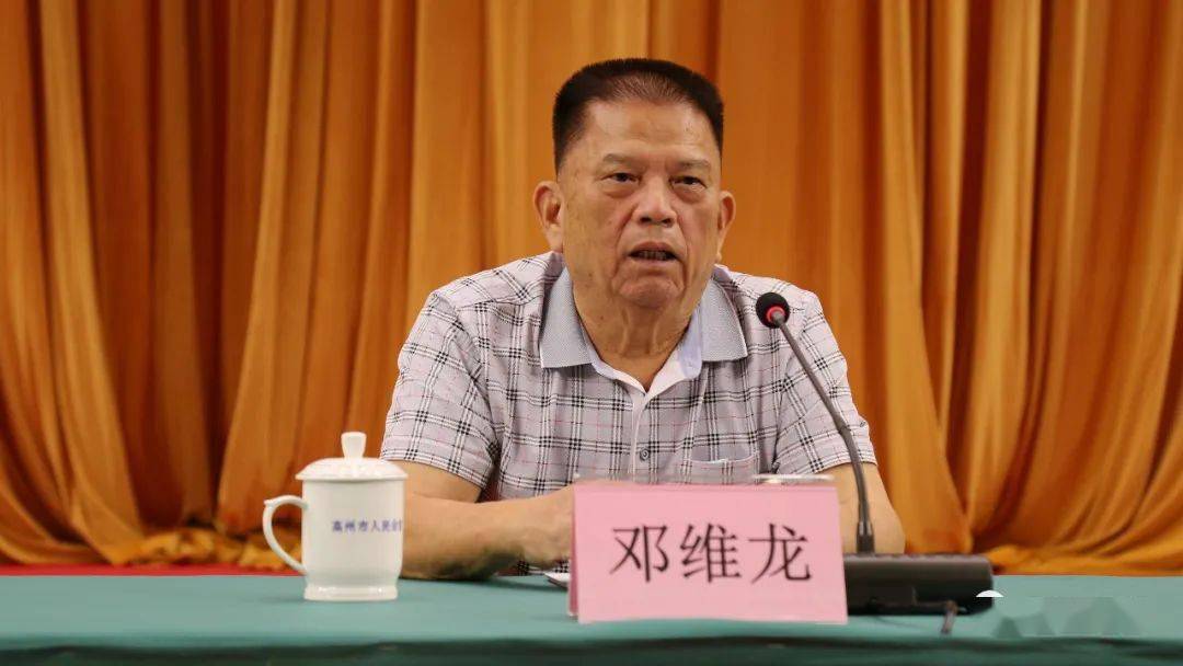 书记,市长朱春保,市人大常委会主任李国锋,市政协主席张万盛和邓维龙