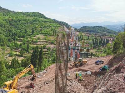 5月19日,市交投集团承建的国道212线宝轮至卫子段(元坝过境段)改建