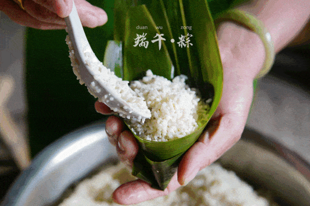 古风服饰踏上了时空隧道穿越回古代穿越