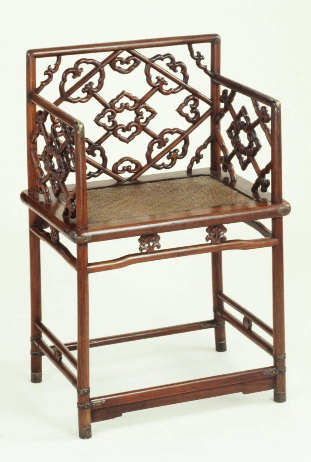 明尼阿波利斯博物馆的家具收藏以中国古代硬木家具为主,为了在博物馆