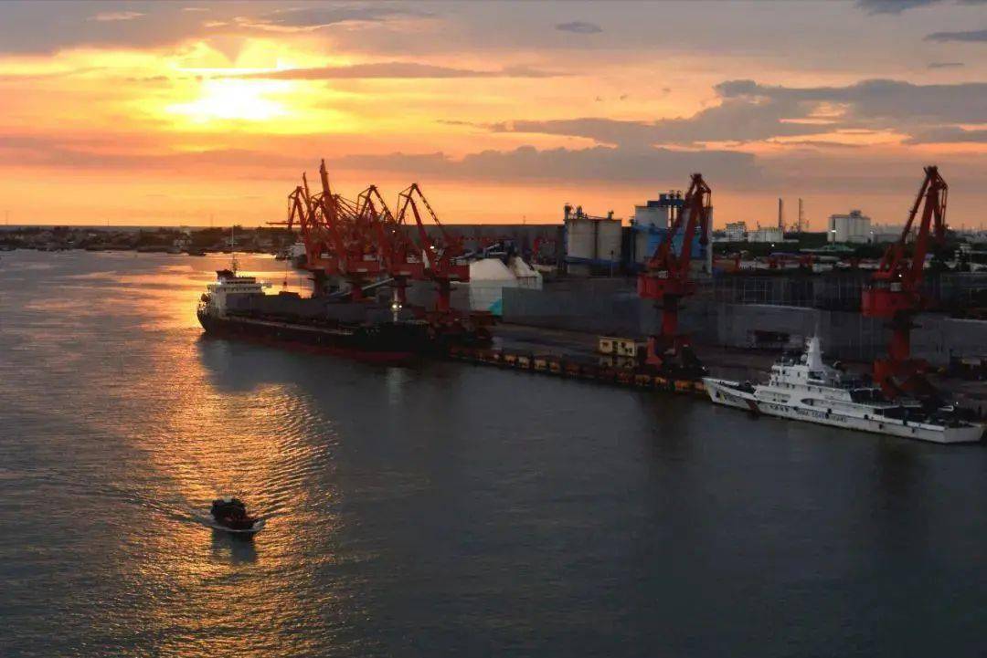 为贯彻落实好海南自由贸易港"国际运输船舶增值税退税"政策,洋浦税务