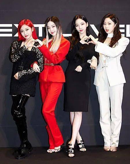 韩国女团aespa宣布今后将不会接受任何粉丝"朝贡".