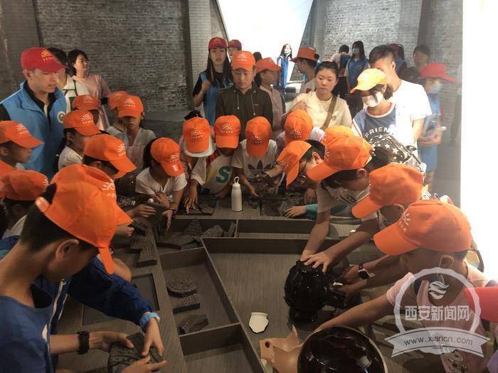 32余名小学生变身小小考古家探寻历史的奥秘
