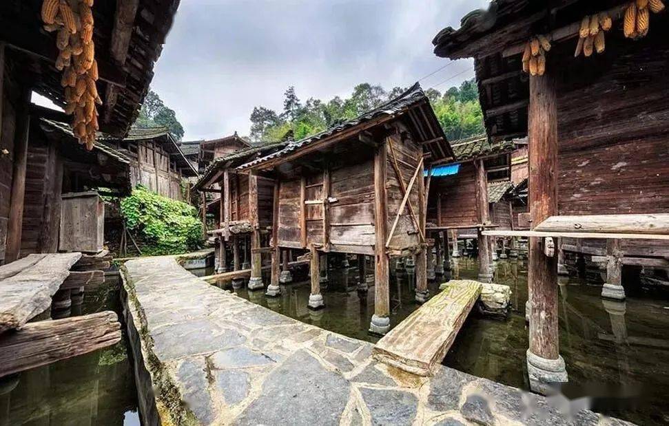 苗族建筑,经历风雨,却为何百年不损?