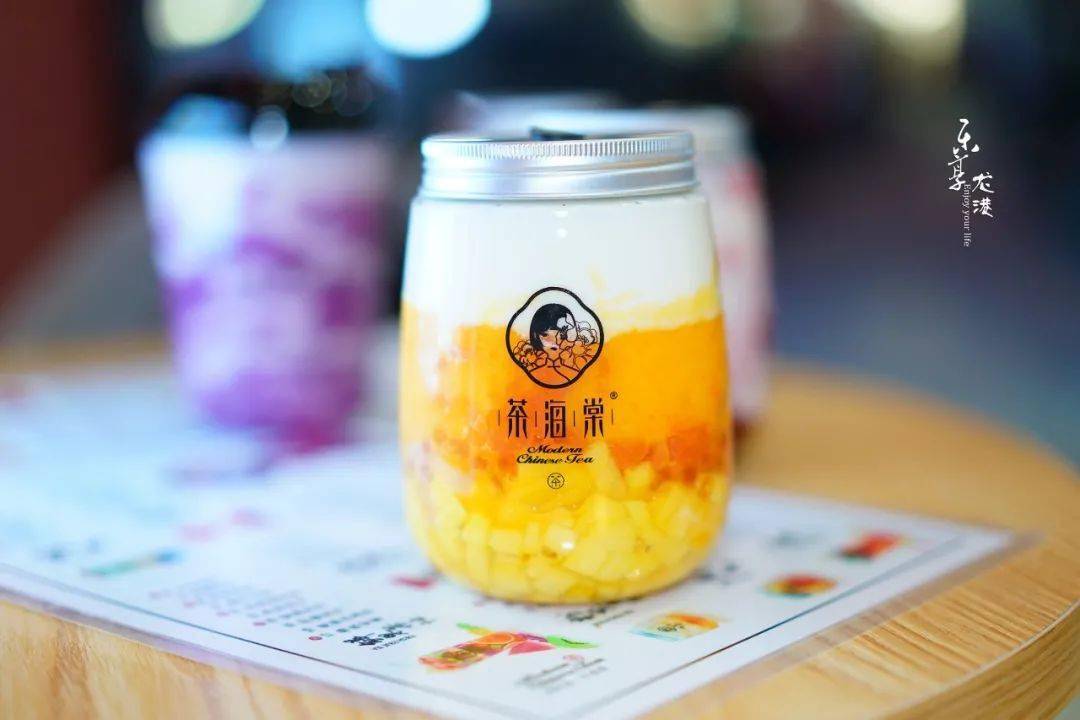 抢火遍全网的"国风奶茶"!一杯上瘾,甜过初恋!