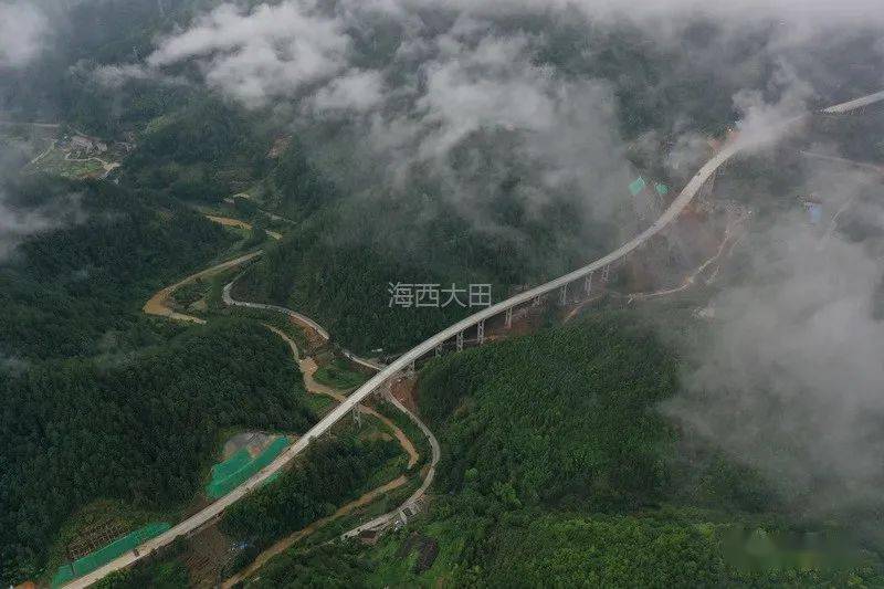 国道纵五线大田二期(均溪溪柏林到梅山)工程,昨日再次实地航拍,工程