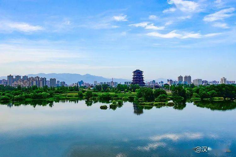 初夏的天汉湿地公园,美成了高清壁纸