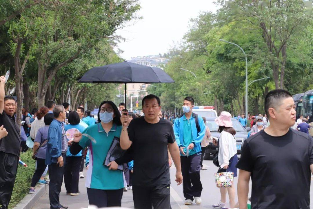 现场直击!平阴高考首日,这些事,这些瞬间令人动容!