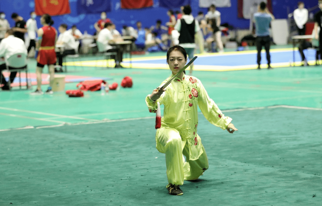 人大武术队在2021年首都高校武术比赛中勇夺14金9银8铜获得男女团体