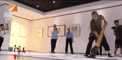 是个人文汇聚的地方,我到这里来也是学习的心态,希望得到行家能手的点