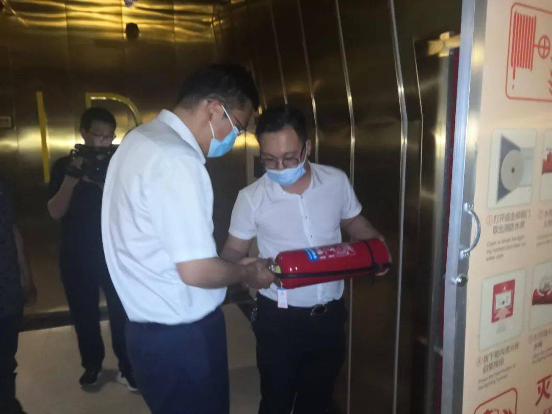 县委常委副县长支朝奇检查端午节前文旅市场安全工作