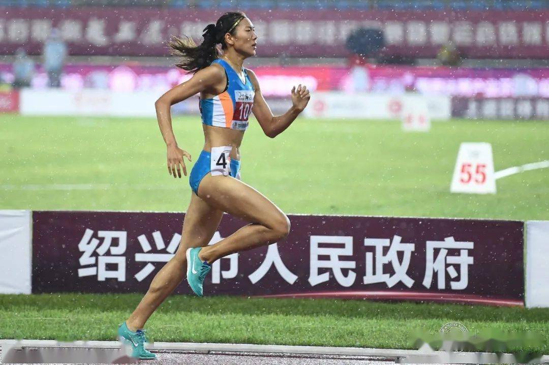 选拔赛day2丨王春雨女子800米达标奥运 女子标枪决赛吕会会夺冠