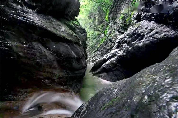 沅陵乡村溪谷之恋 · 借母溪乡铁路坪峡谷