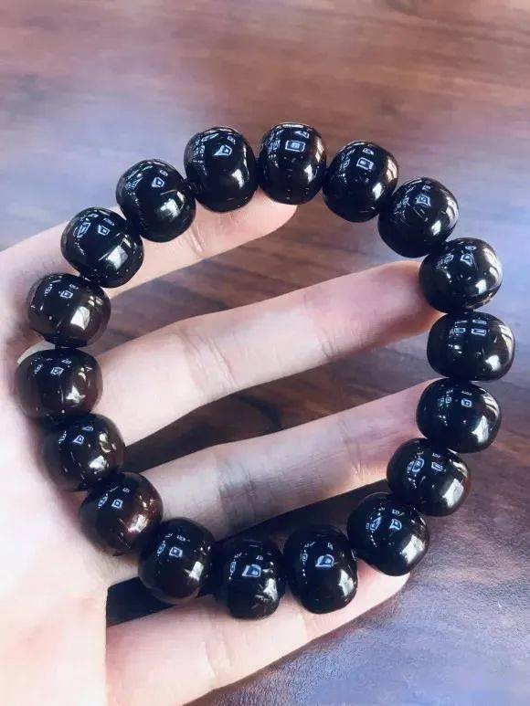 但实心的紫金鼠也不便宜好么,况且但凡接触过实心紫金鼠的玩友,都会对