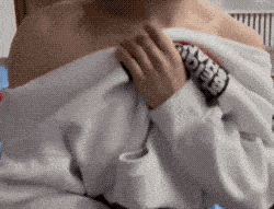 女生打疫苗 vs 男生打疫苗,身材太好,网友们都坐不住