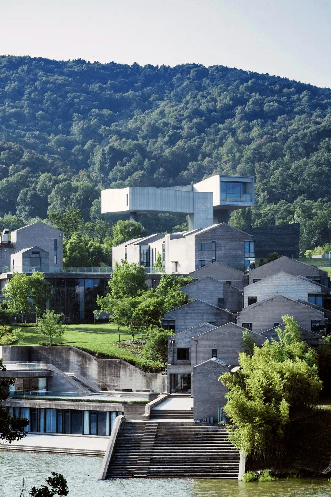 05 /四方艺术湖区