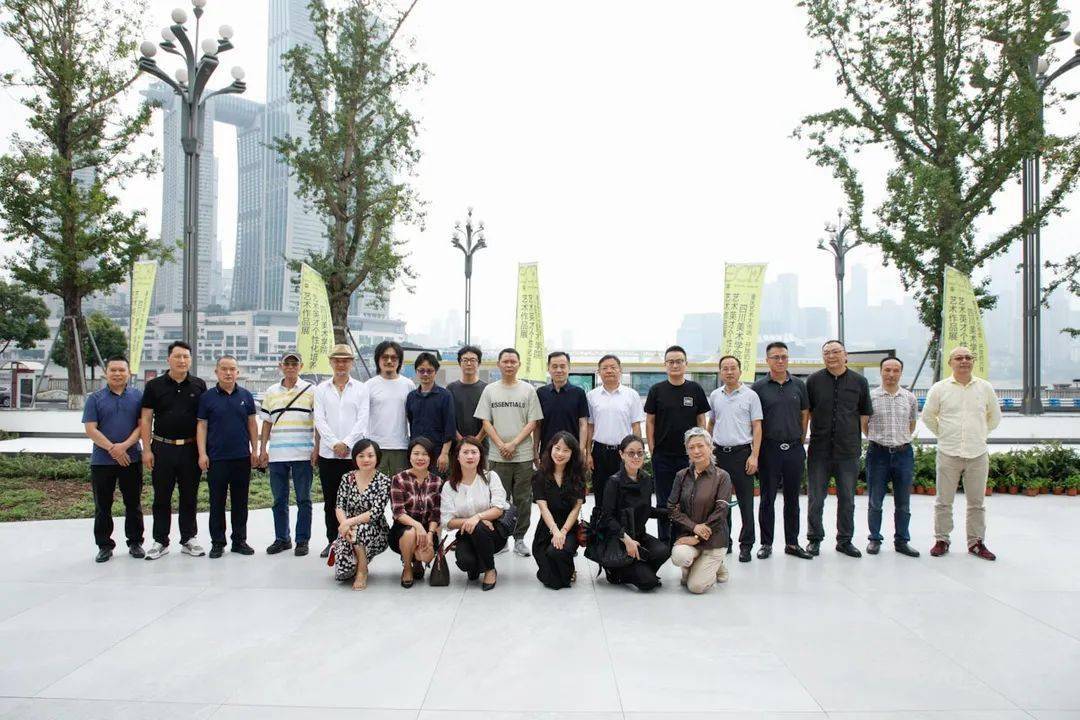 在夏日重庆南滨路,这家景色最好的艺术馆里的这些作品让人醉了!